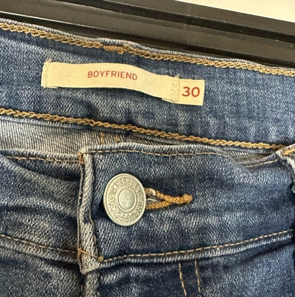 Levi’s Boyfriend fit distressed jeans sz 30 EUC - Picture 4 of 4